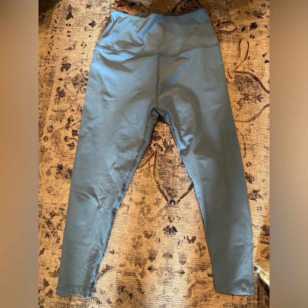 Gently used beyond yoga crop leggings size large